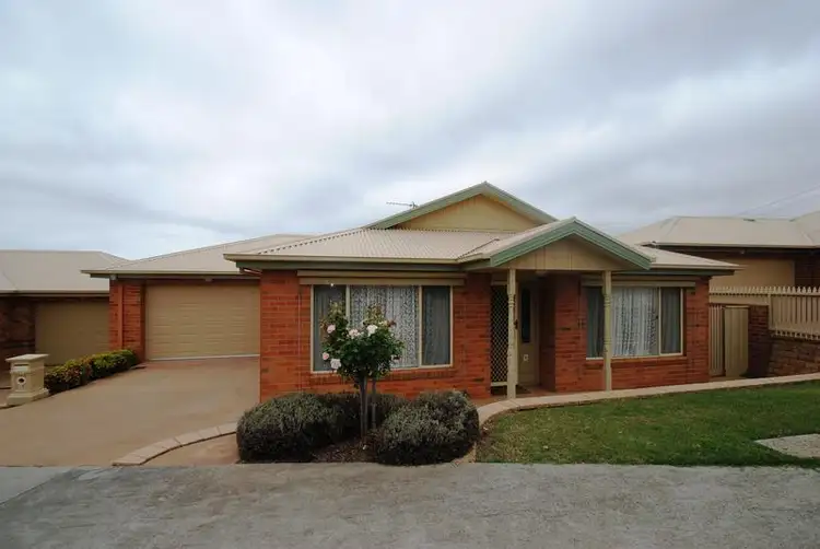 18/17 MACDONALD STREET, Leongatha VIC 3953