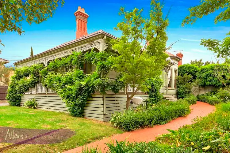 54 Windsor Crescent, Surrey Hills VIC 3127