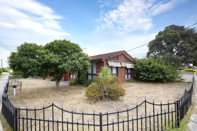 77 Oakwood Road, Albanvale VIC 3021