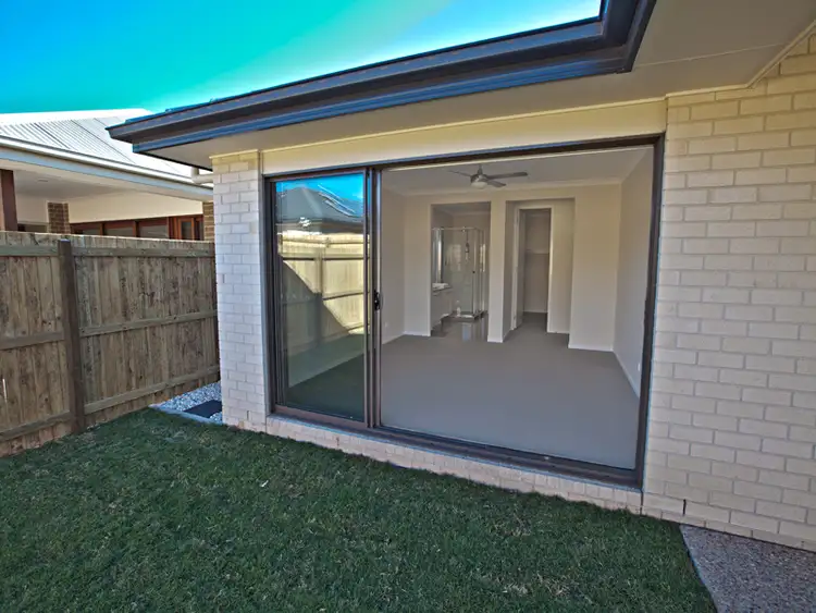 Seventh view of Homely house listing, 5 Edmund Cct, North Lakes QLD 4509