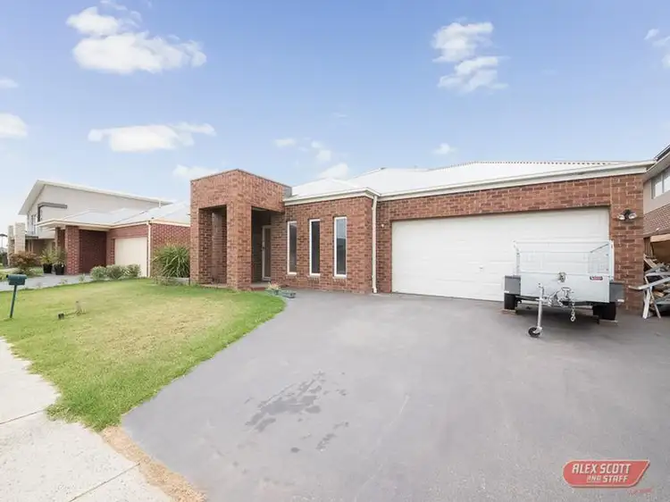 16 BELLERIVE AVENUE, Officer VIC 3809