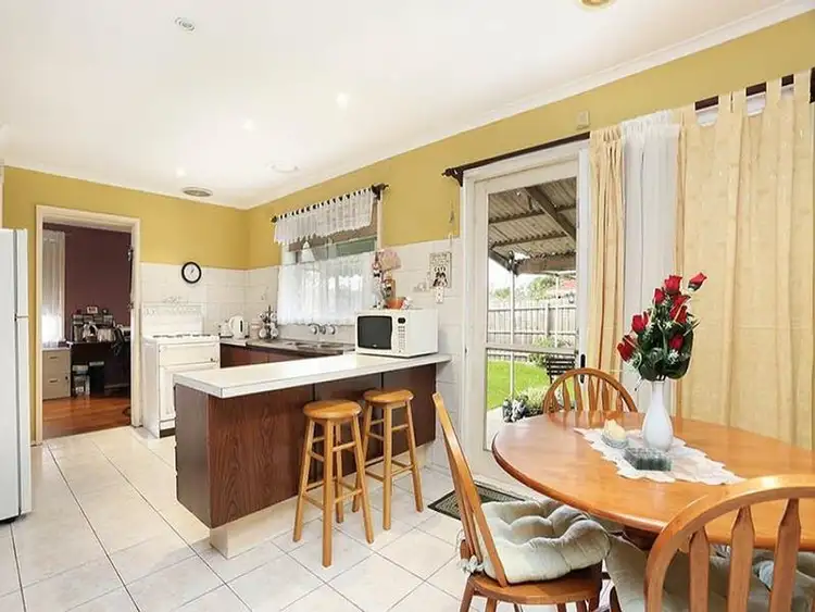 5 Mera Close, Deer Park VIC 3023