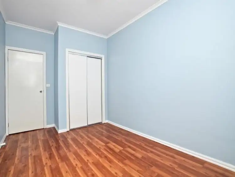 Sixth view of Homely house listing, 1/32 Avondale Avenue, St Albans VIC 3021