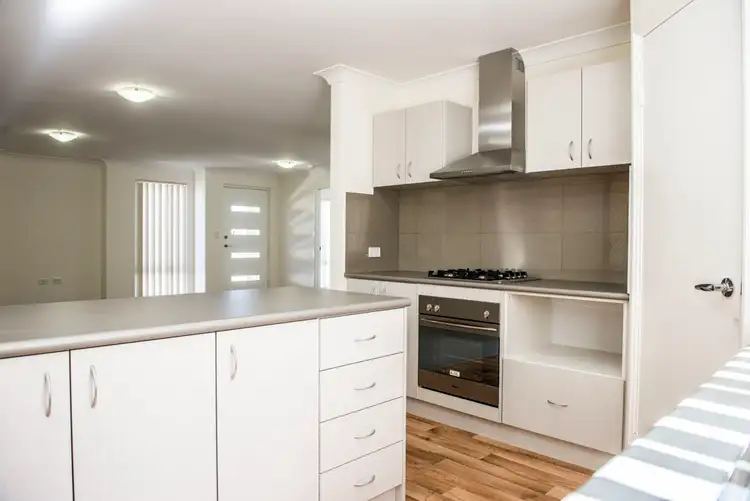 5/26 Mangosteen Dr, Forrestfield WA 6058