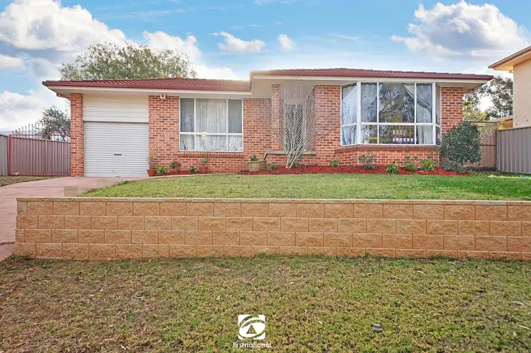 3 Smith Place, Mount Annan NSW 2567
