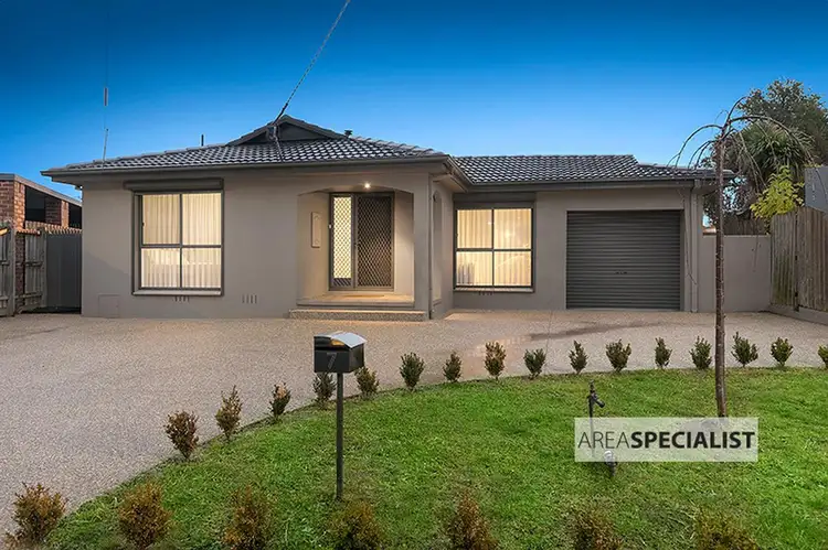 7 Rowena Court, Keysborough VIC 3173