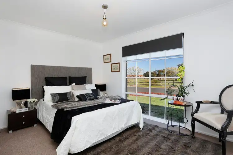 Sixth view of Homely house listing, 2/165 Lady Nelson Way, Keilor Downs VIC 3038