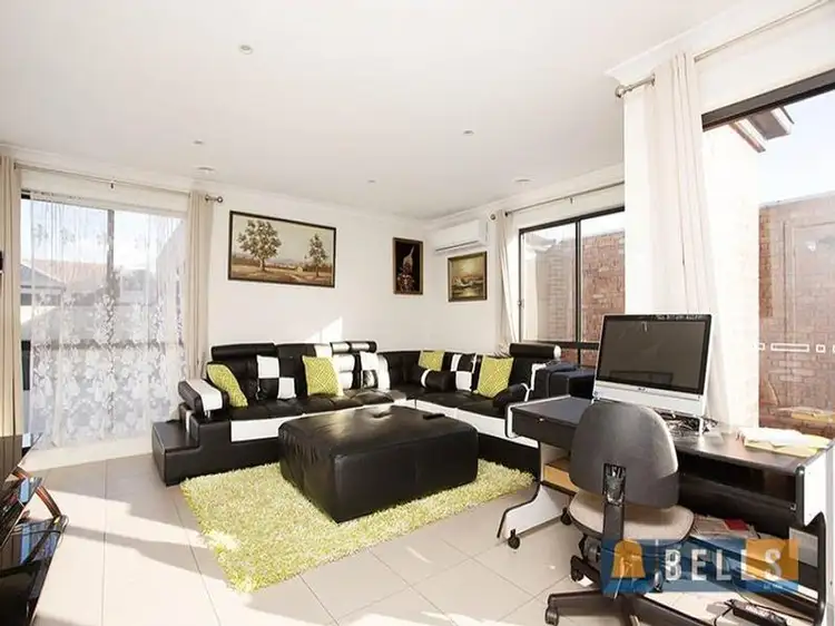 2/53 Shakespeare Drive, Delahey VIC 3037