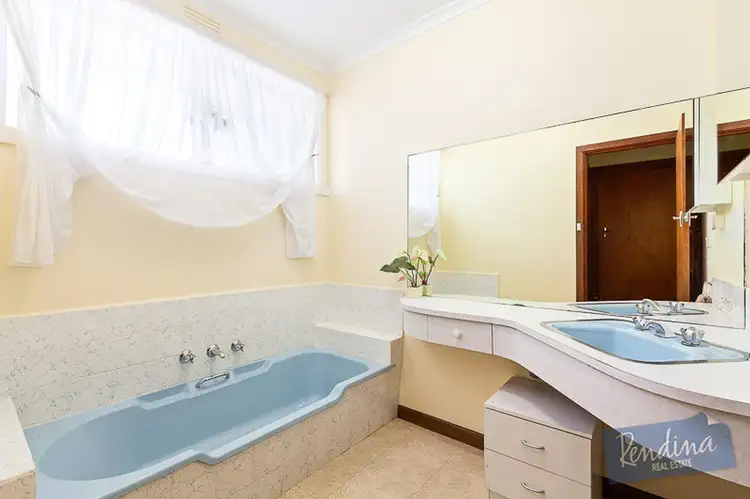 Fifth view of Homely house listing, 20 Peachey Court, Pascoe Vale VIC 3044