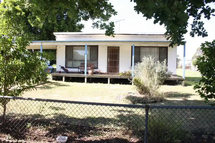 6 HEWSON STREET, Nyora VIC 3987