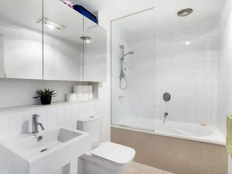 Fourth view of Homely apartment listing, 25/68 Mount Alexander Road, Travancore VIC 3032