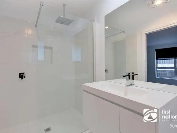 Sixth view of Homely unit listing, 1/30 Lorrie Place, Park Grove TAS 7320