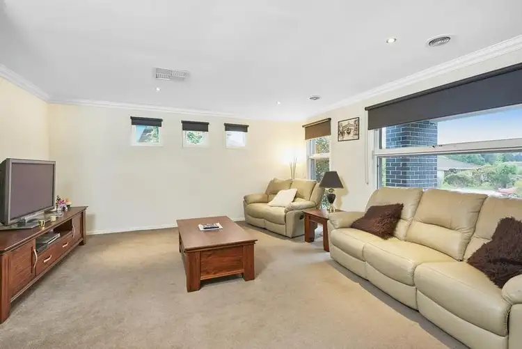 Second view of Homely house listing, 5 Tullaroop Court, Lysterfield VIC 3156