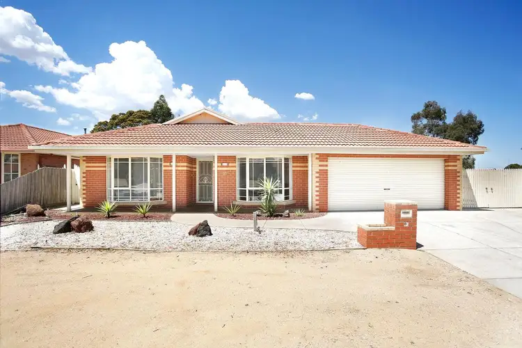 55 Saronvale Crescent, Hillside VIC 3037