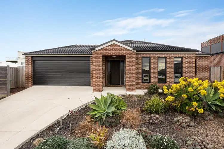 15 Boobook Grove, Cowes VIC 3922