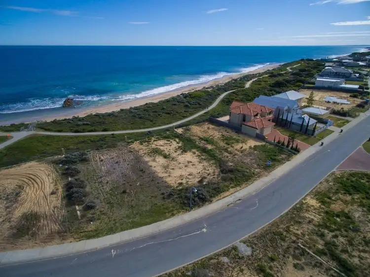 Fourth view of Homely house listing, 7 Drosera Turn, Halls Head WA 6210