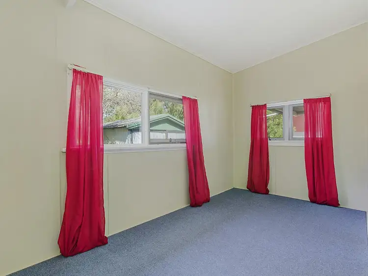 Seventh view of Homely house listing, 10 Treasure Road, Singleton WA 6175