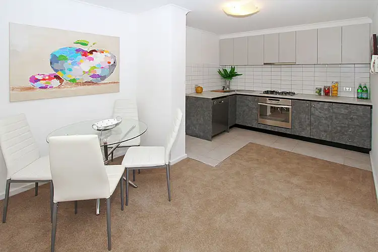 Sixth view of Homely apartment listing, 4/118 Dudley St, West Melbourne VIC 3003