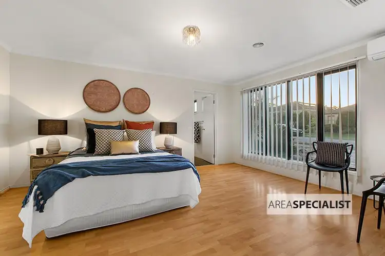 Fifth view of Homely house listing, 19 Red Oak Terrace, Lyndhurst VIC 3975