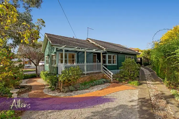 1 Banksia Street, Blackburn VIC 3130