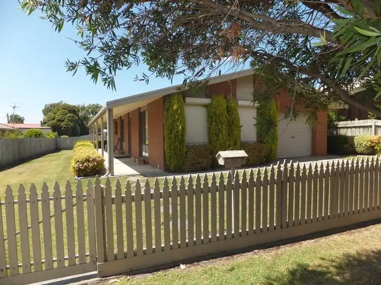 50 Sandy Mount Avenue, Inverloch VIC 3996