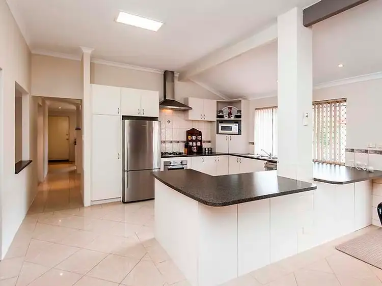 4 Jalna Court, Ballajura WA 6066