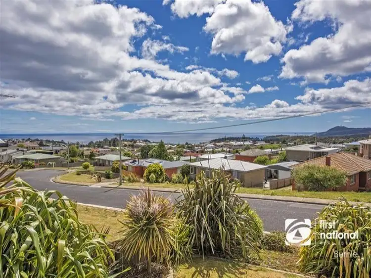 14 Winter Avenue, Upper Burnie TAS 7320