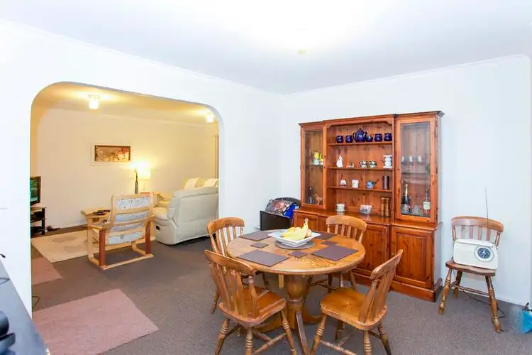Fifth view of Homely house listing, 4 Pinnacle Place, Berwick VIC 3806