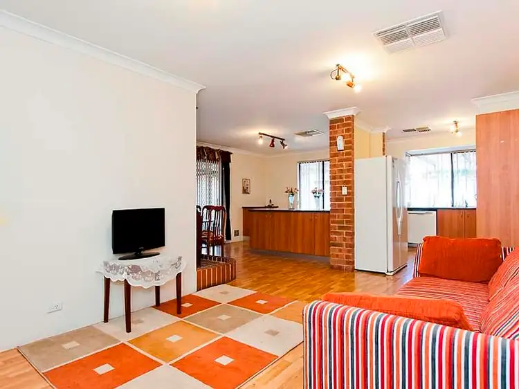 124 Illawarra Crescent, Ballajura WA 6066