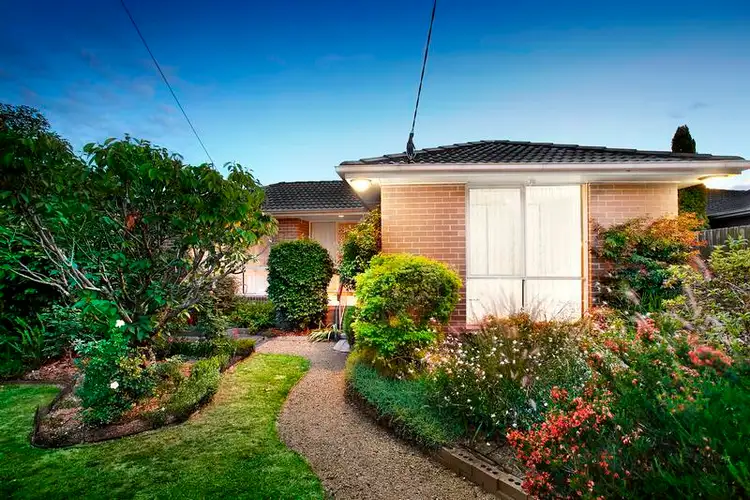 26 Folkstone Crescent, Ferntree Gully VIC 3156