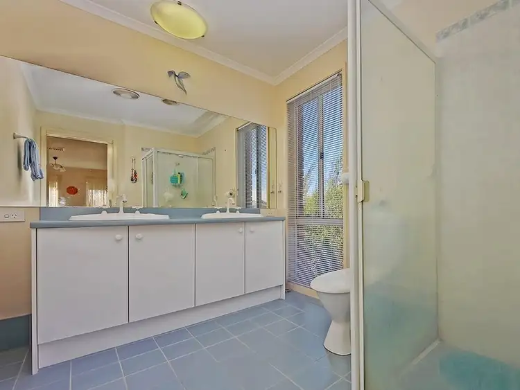 Seventh view of Homely house listing, 4 Sunset Court, Craigieburn VIC 3064