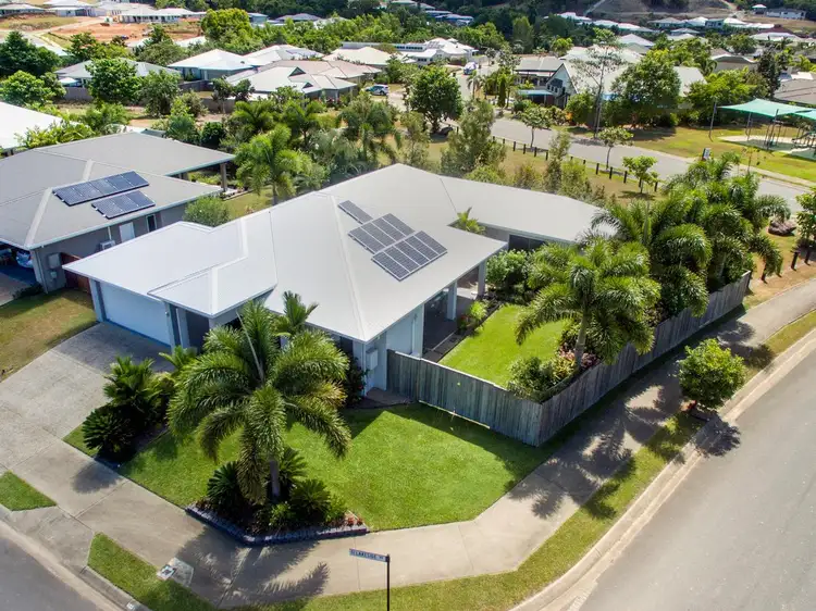 2 Lakeside Drive, Smithfield QLD 4878