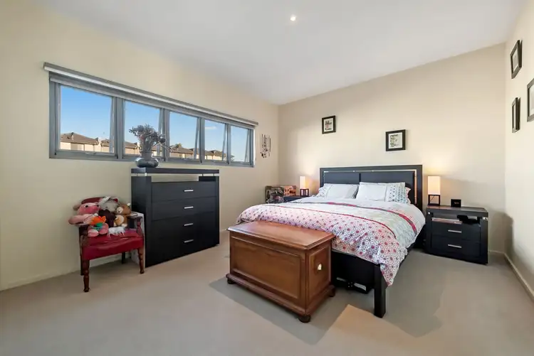 Sixth view of Homely house listing, 5 Andover Lane, Craigieburn VIC 3064