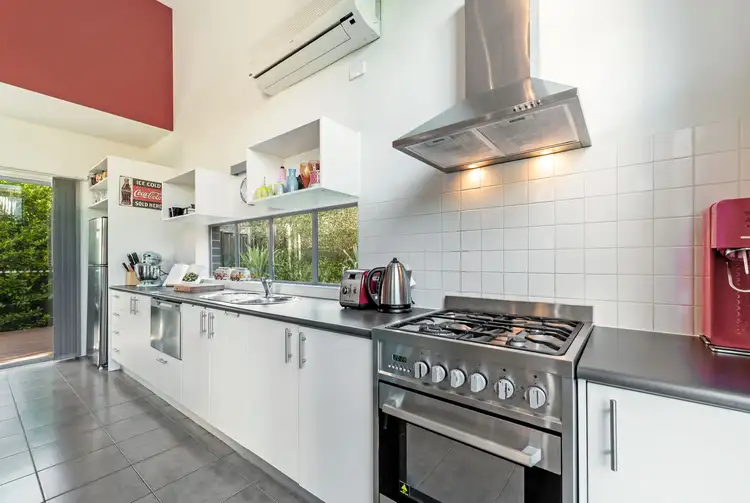 Fifth view of Homely house listing, 5 Andover Lane, Craigieburn VIC 3064