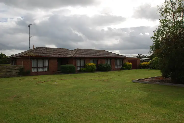 10 DESMONDS ROAD, Wattle Bank VIC 3995