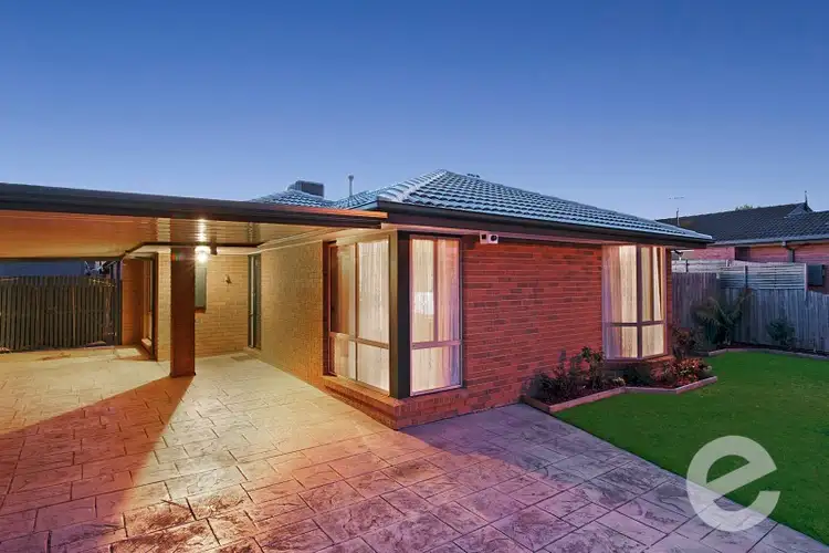 55 Baringa Park Drive, Narre Warren South VIC 3805