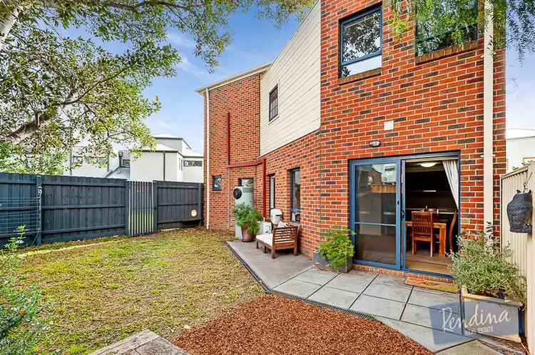 37 Cornish Lane, Kensington VIC 3031