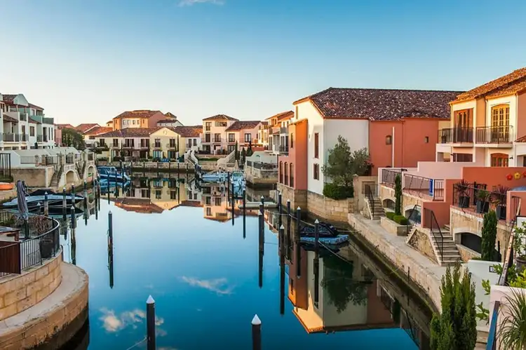 72/18 Port Quays, Wannanup WA 6210