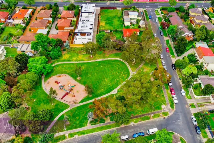 Sixth view of Homely house listing, 2 Worrall Street, Burwood VIC 3125