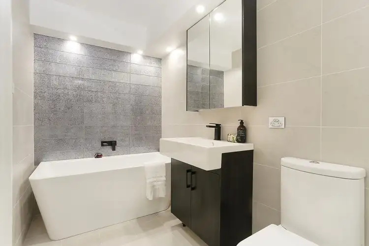 Sixth view of Homely apartment listing, 8/54 Darling Point Road, Darling Point NSW 2027