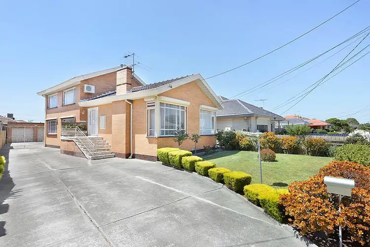 32 Dinnell Street, Sunshine West VIC 3020