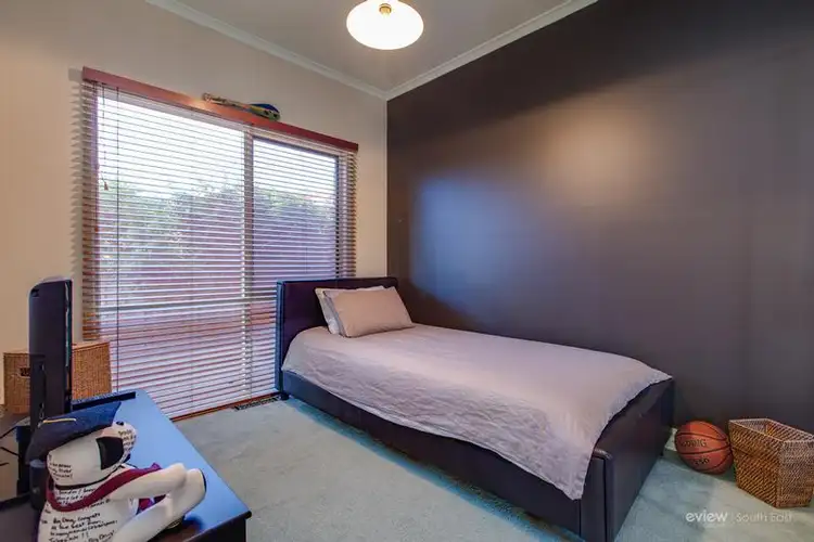 Sixth view of Homely house listing, 90 Quarry Hills Drive, Berwick VIC 3806