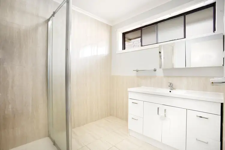 Fifth view of Homely house listing, 12 Altyre Court, St Albans VIC 3021