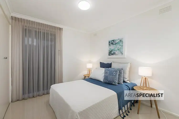 Fifth view of Homely house listing, 7 Rowena Court, Keysborough VIC 3173