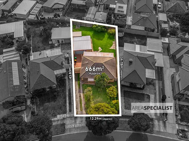 15 Parkmore Road, Keysborough VIC 3173