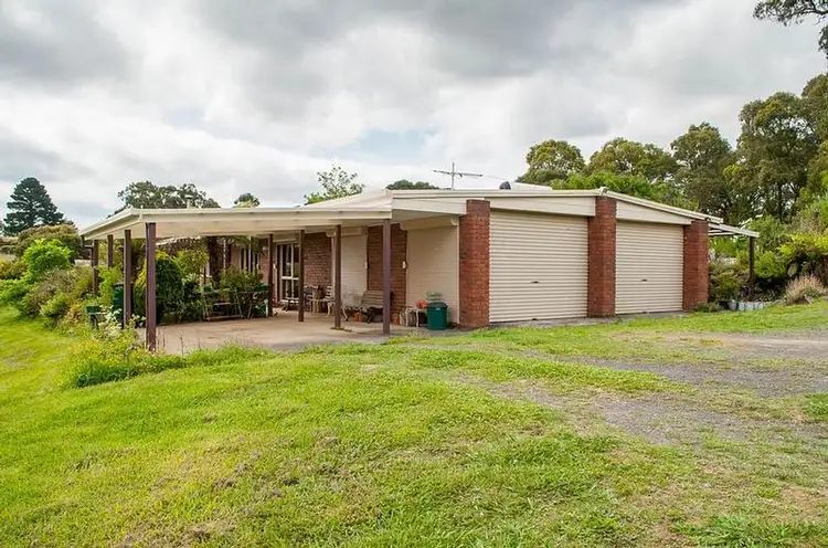 29 Paton Road, Avonsleigh VIC 3782