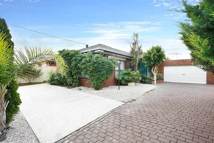 6 Livingston Street, Deer Park VIC 3023
