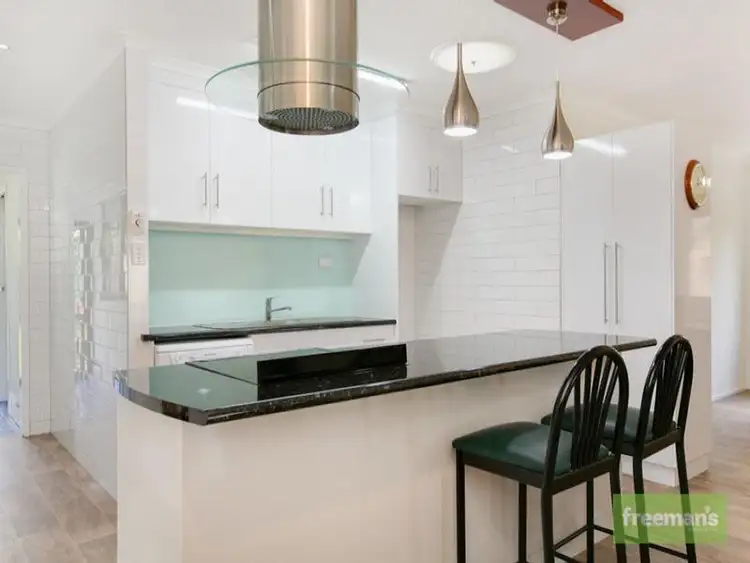 3 Walnut Close, Manoora QLD 4870