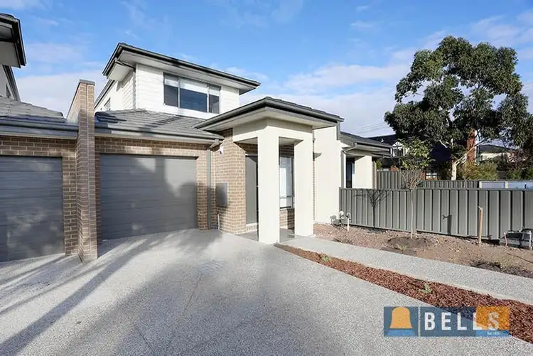 1-7/32 Erskine Way, Sydenham VIC 3037
