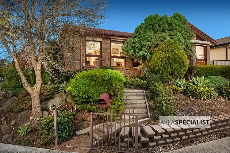 42 Mildura Crescent, Endeavour Hills VIC 3802